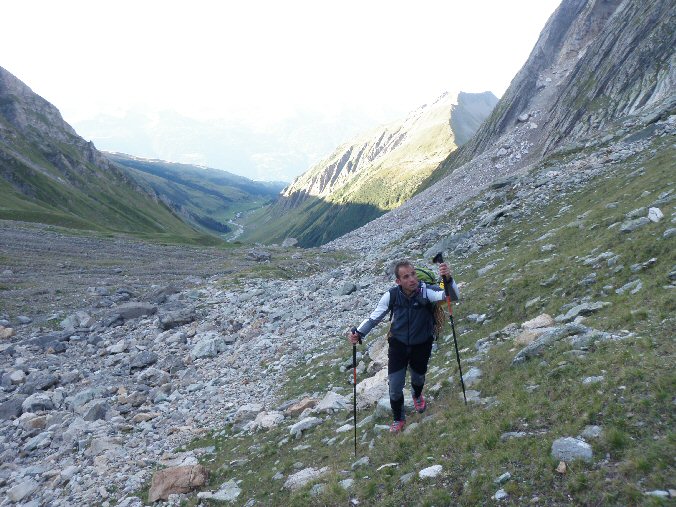 Aiguille de la Nova 006.jpg - On va attaquer le pierrier